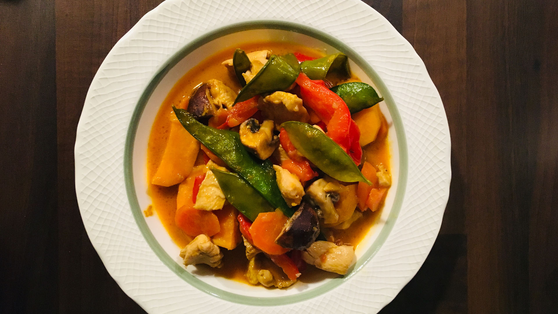 Read more about the article Rotes Thai Curry